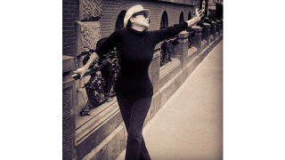 Illustration for article titled Yoko Ono Dances Through Life While the Rest of Us Sadly March